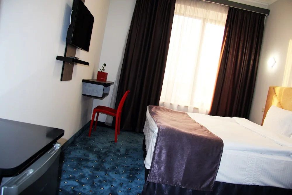 Nice Hotel Yerevan-2