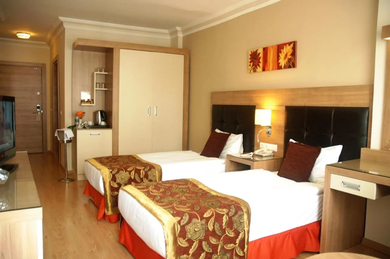 Suite Laguna Otel-1