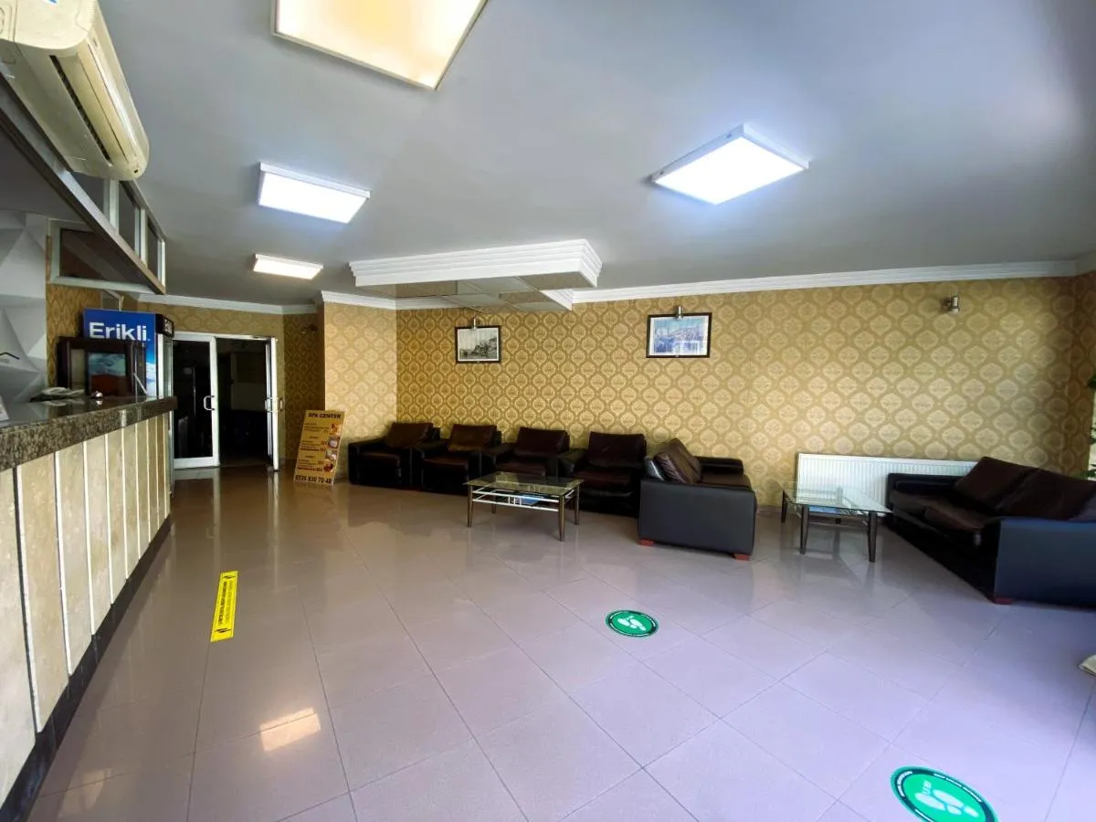 Prima Hotel slide-3