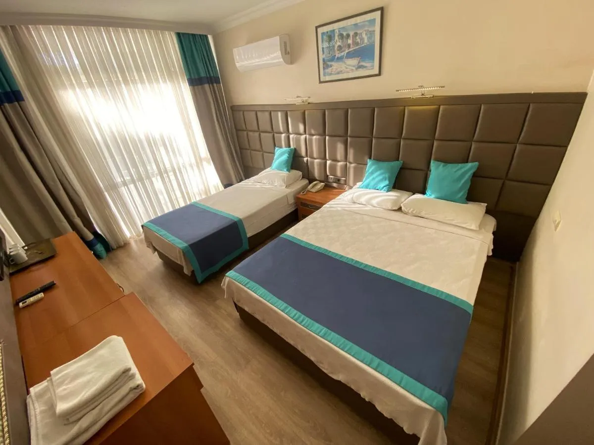 Prima Hotel slide-4