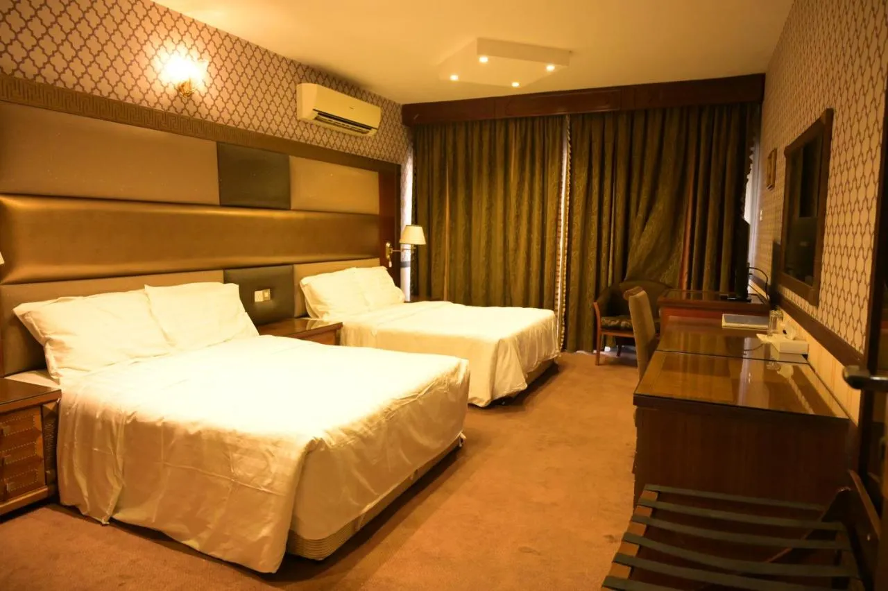 ABJAD CROWN HOTEL slide-3