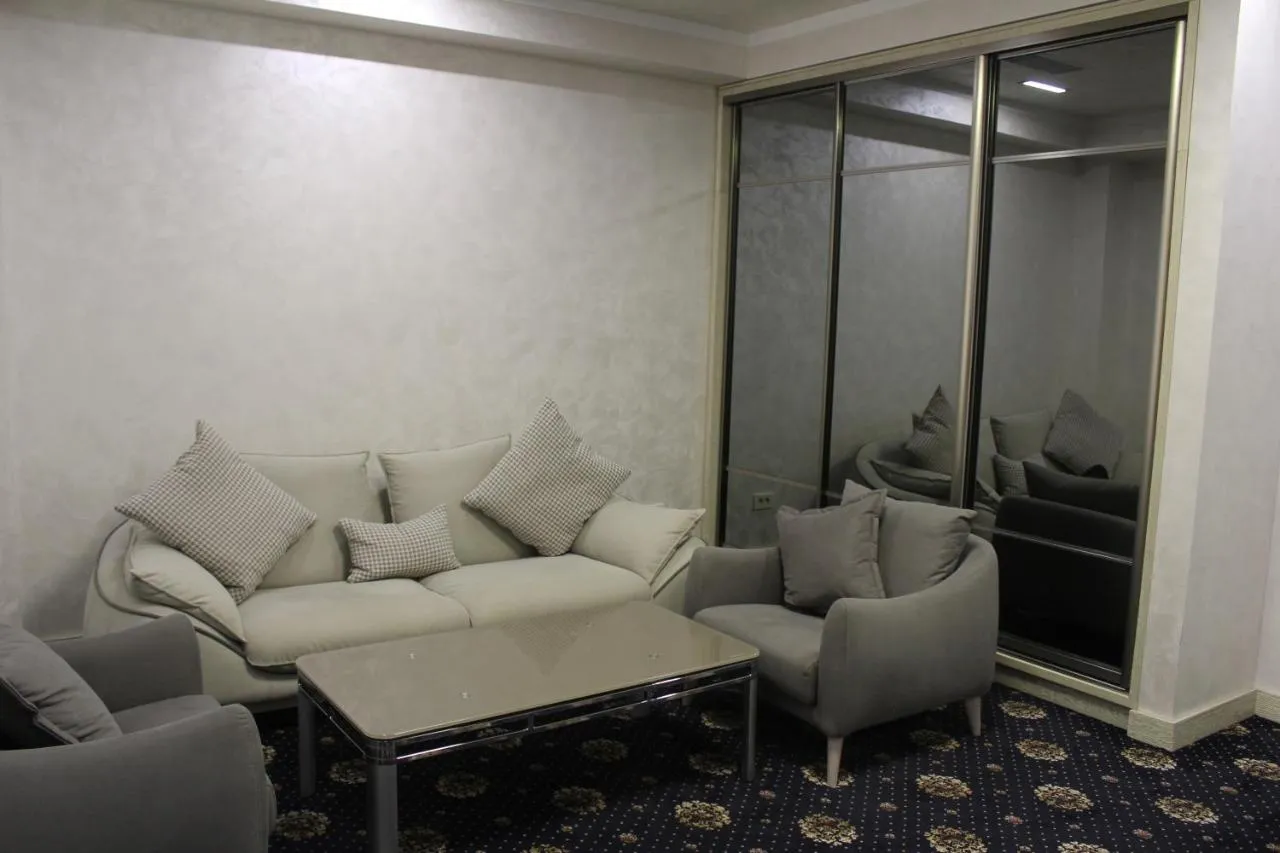 Erebuni Hotel Yerevan slide-1