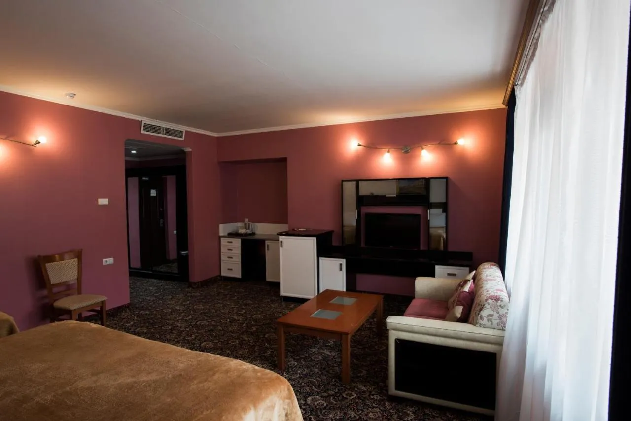 Erebuni Hotel Yerevan slide-5