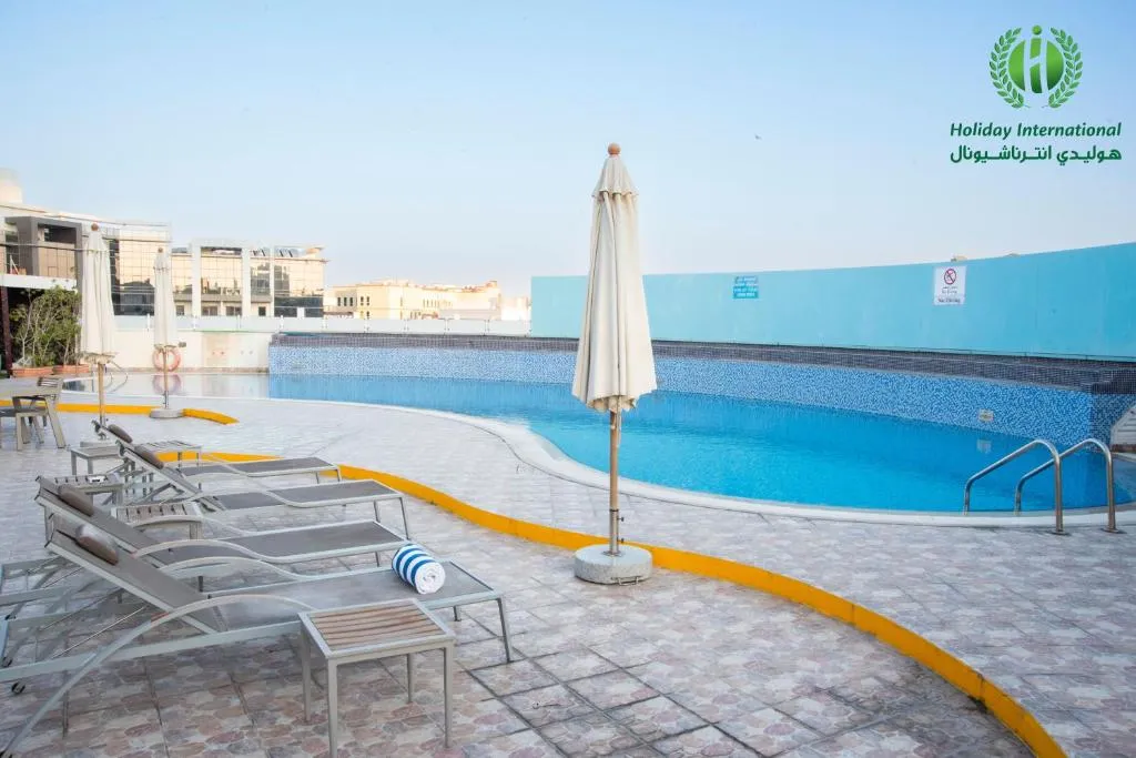 Holiday Inn Bur Dubai - Embassy District slide-5