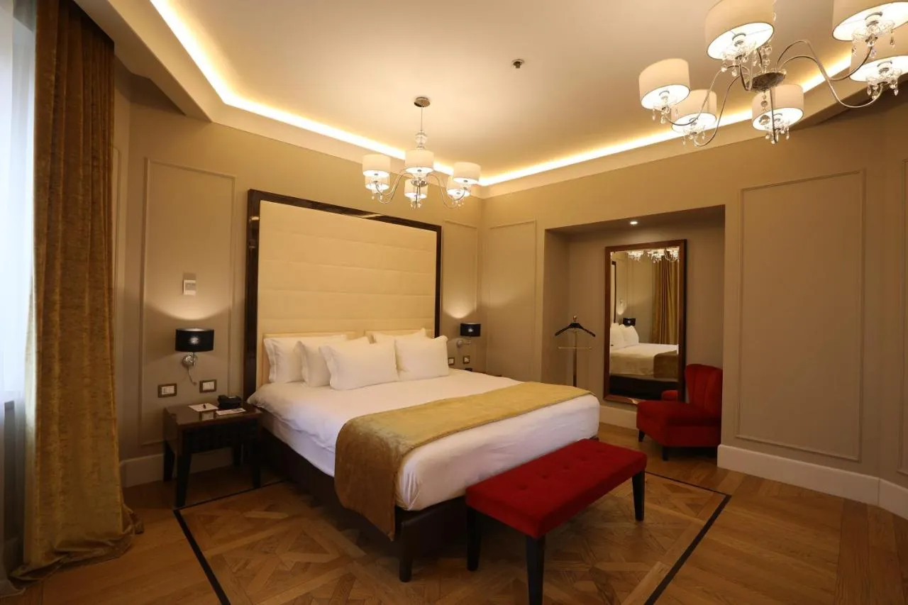 Grand Hotel Yerevan slide-2
