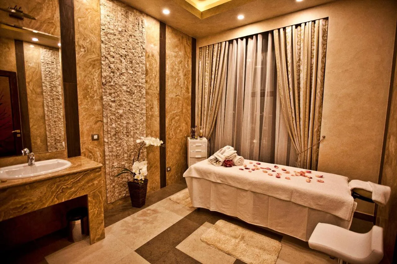Multi Grand Pharaon Hotel slide-4