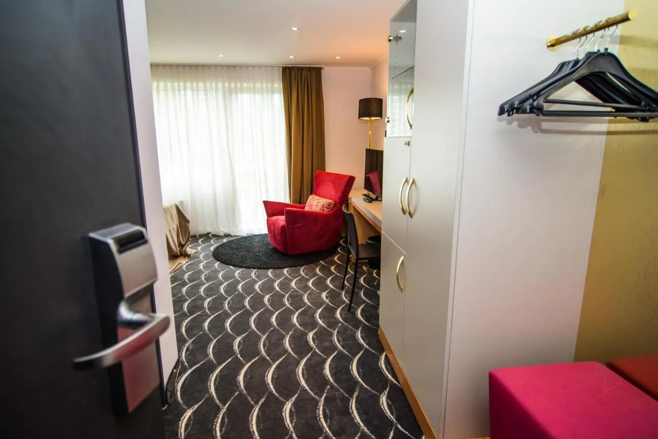 Hotel Hellers Krug slide-3