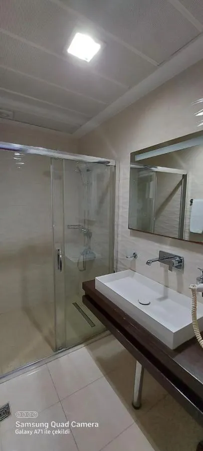 Grand Hotel Van slide-4