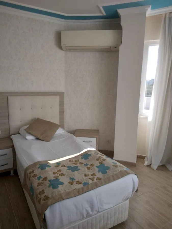 Cender Hotel slide-3