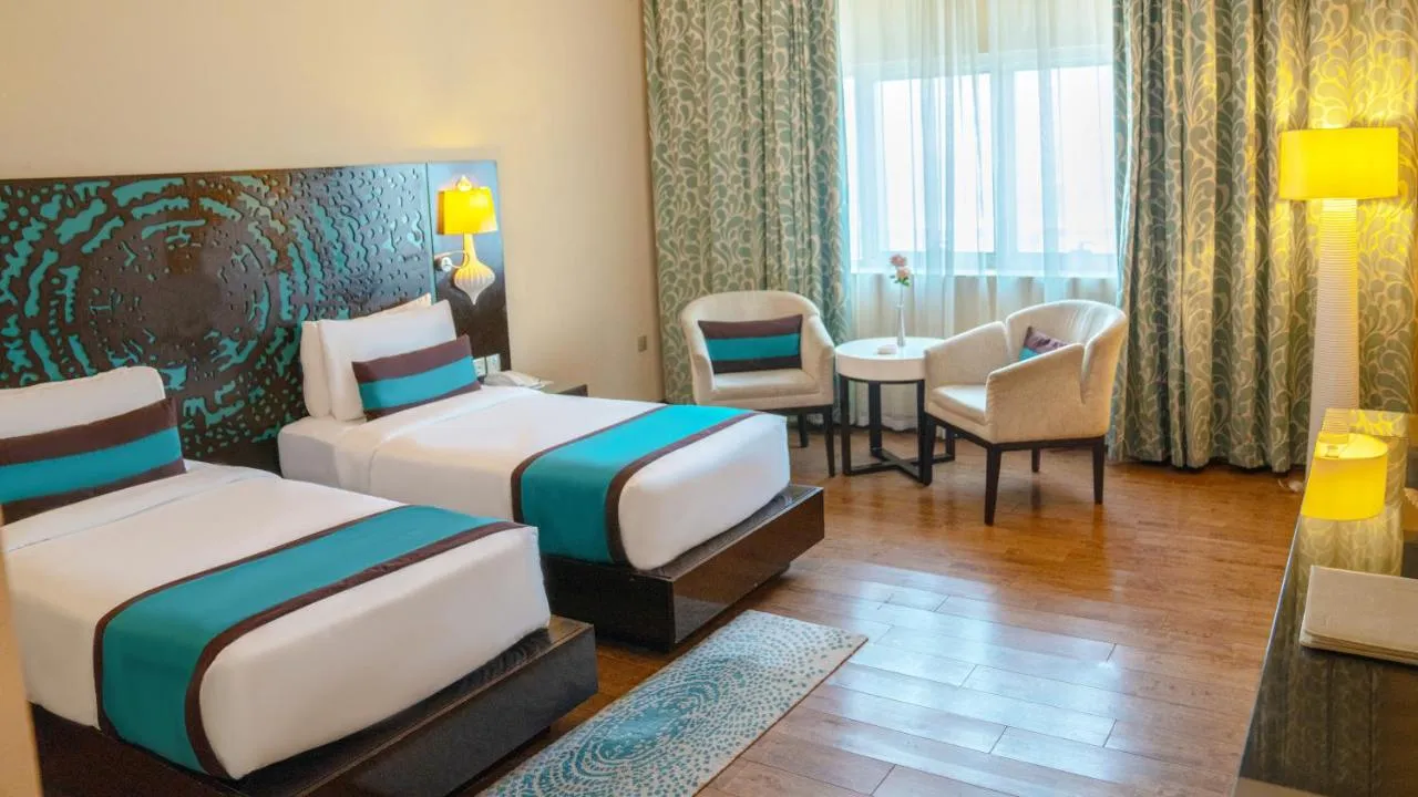 Signature Hotel Al Barsha slide-5