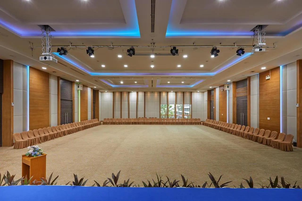 Welcome World Resort & Spa-1