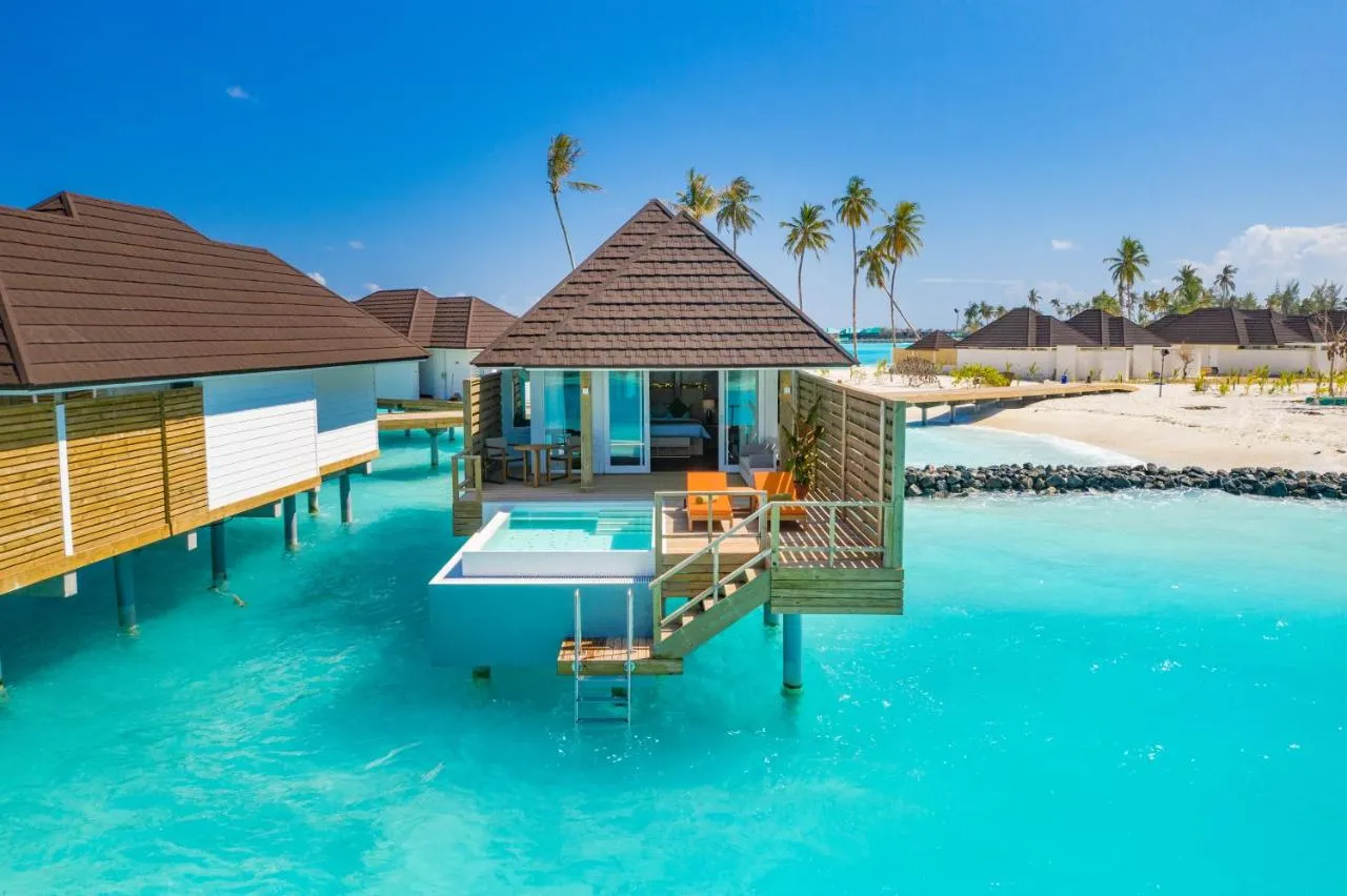 Olhuveli Beach & Spa Maldives slide-5