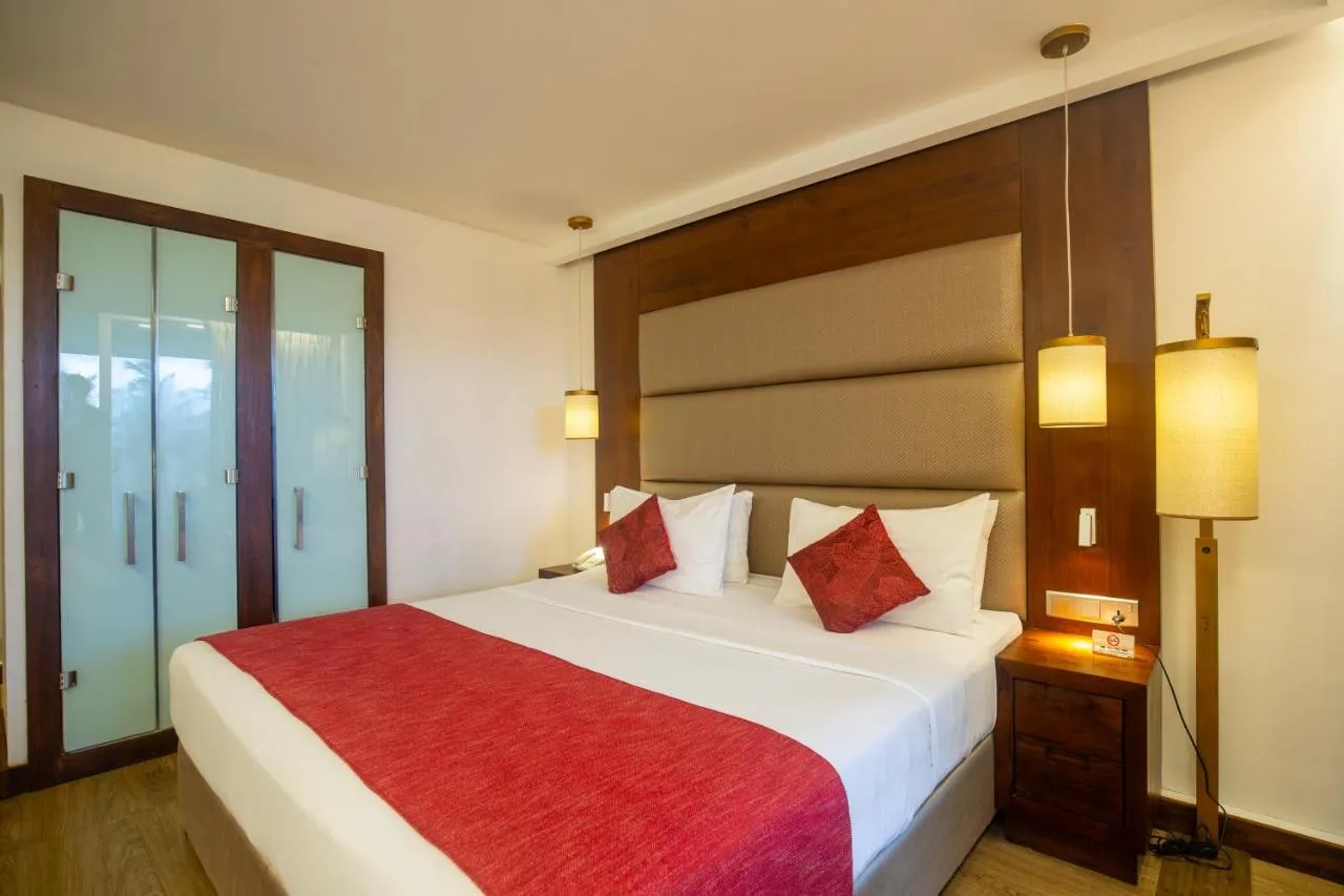 Pegasus Reef Hotel slide-3