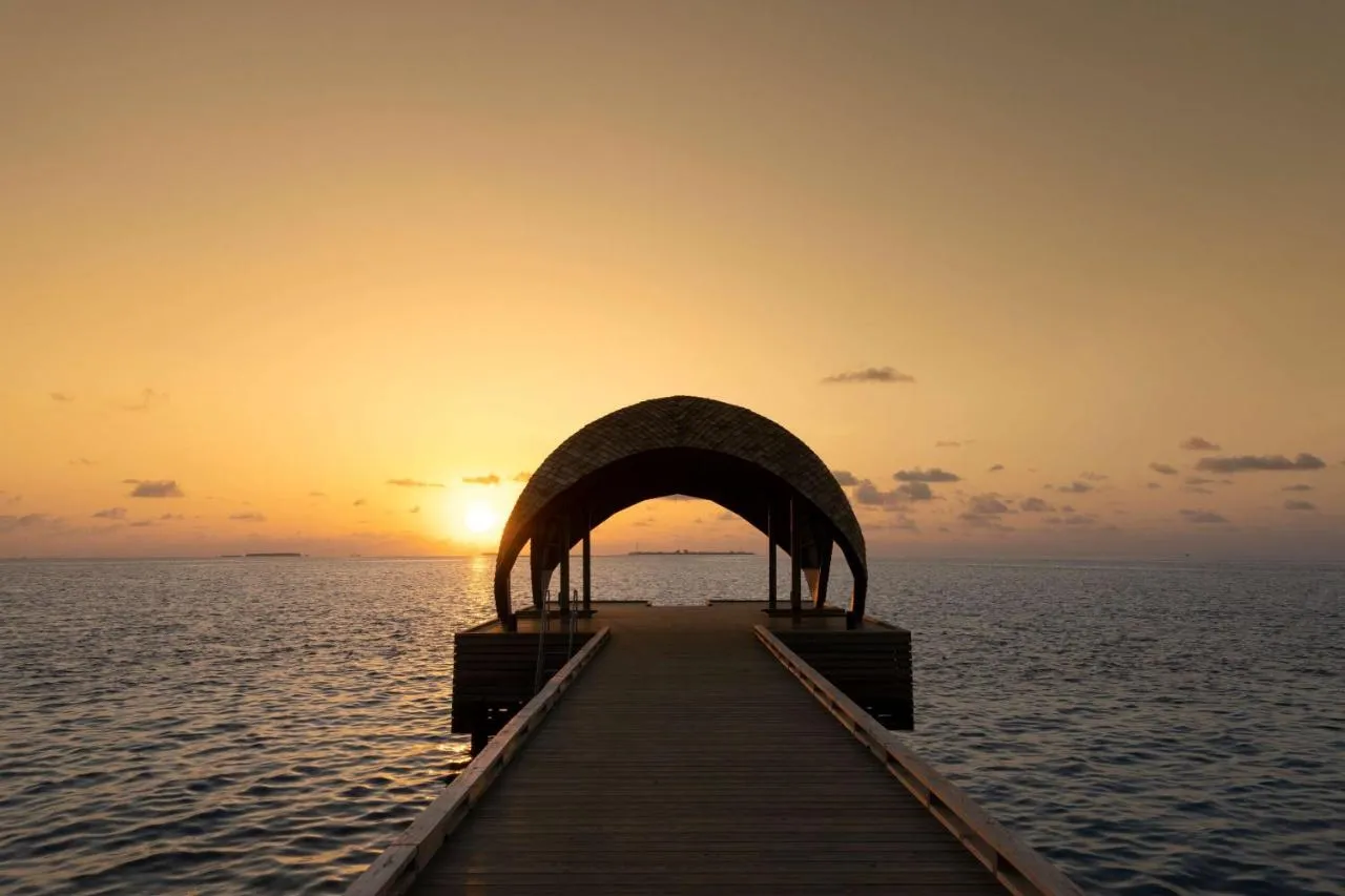 Outrigger Maldives Maafushivaru Resort slide-4