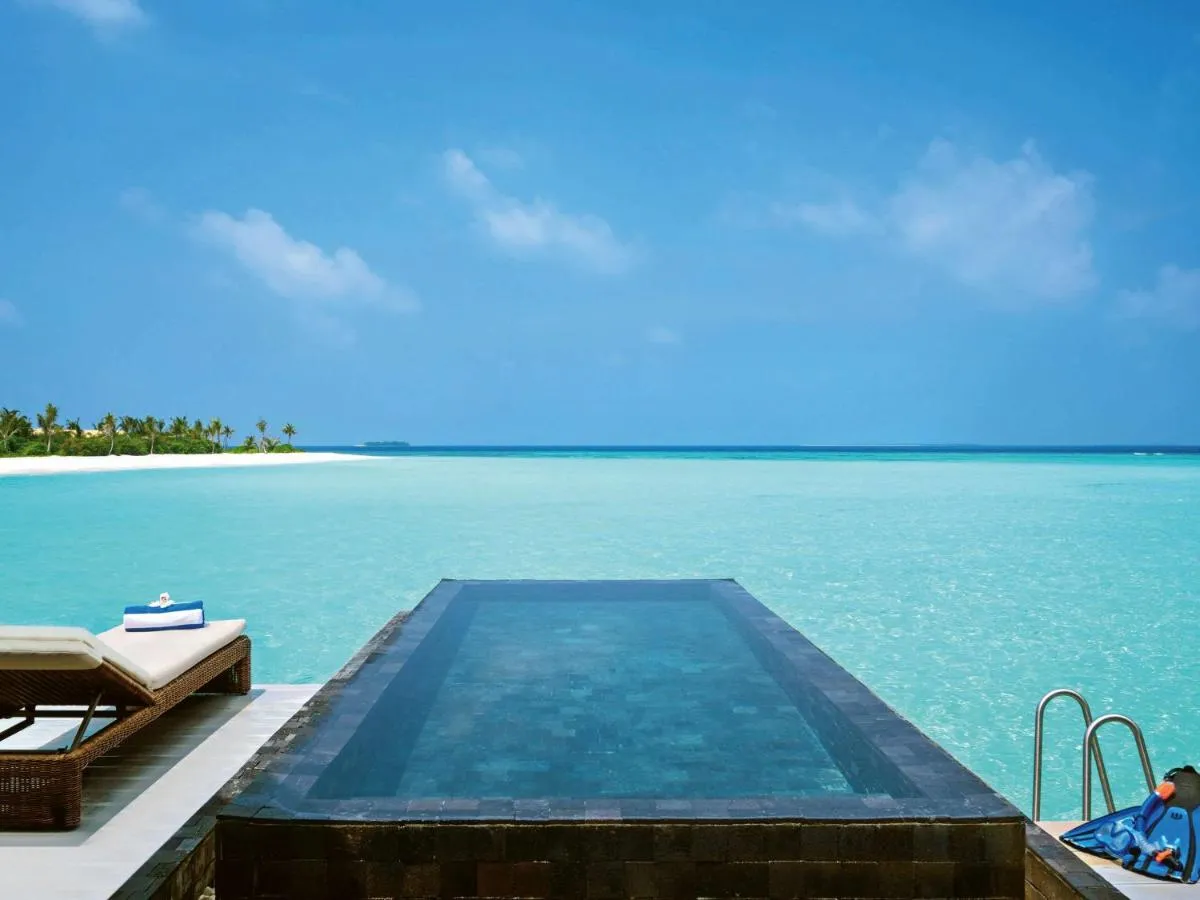 Mӧvenpick Resort Kuredhivaru Maldives slide-3