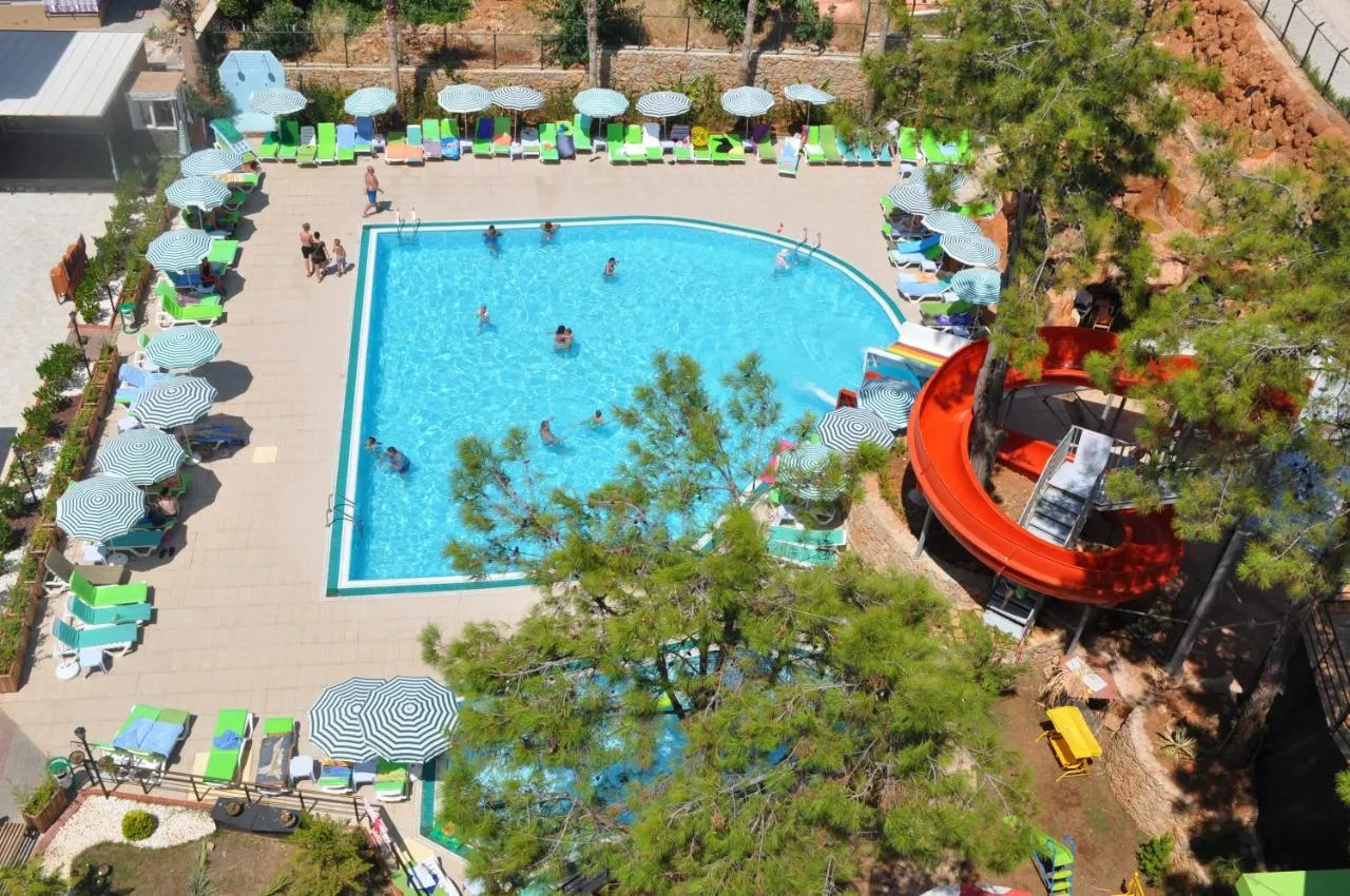 Green Life Hotel slide-5