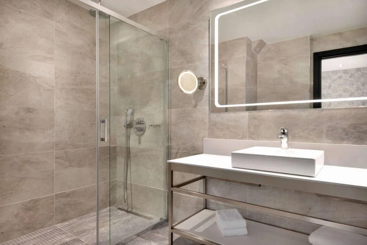 Hotel Wyndham Grand Tbilisi-1