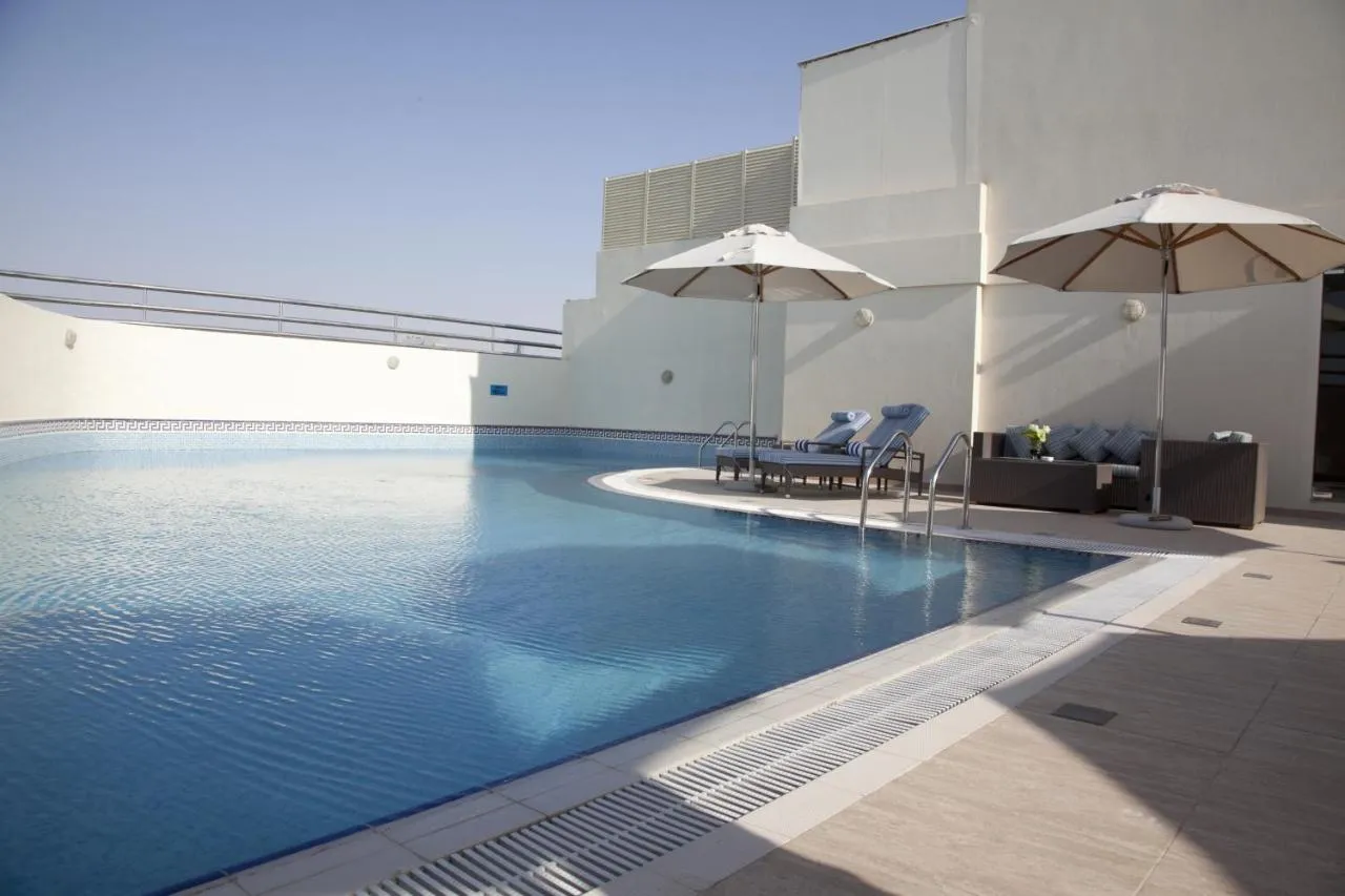 Grand Excelsior Hotel Al Barsha slide-4