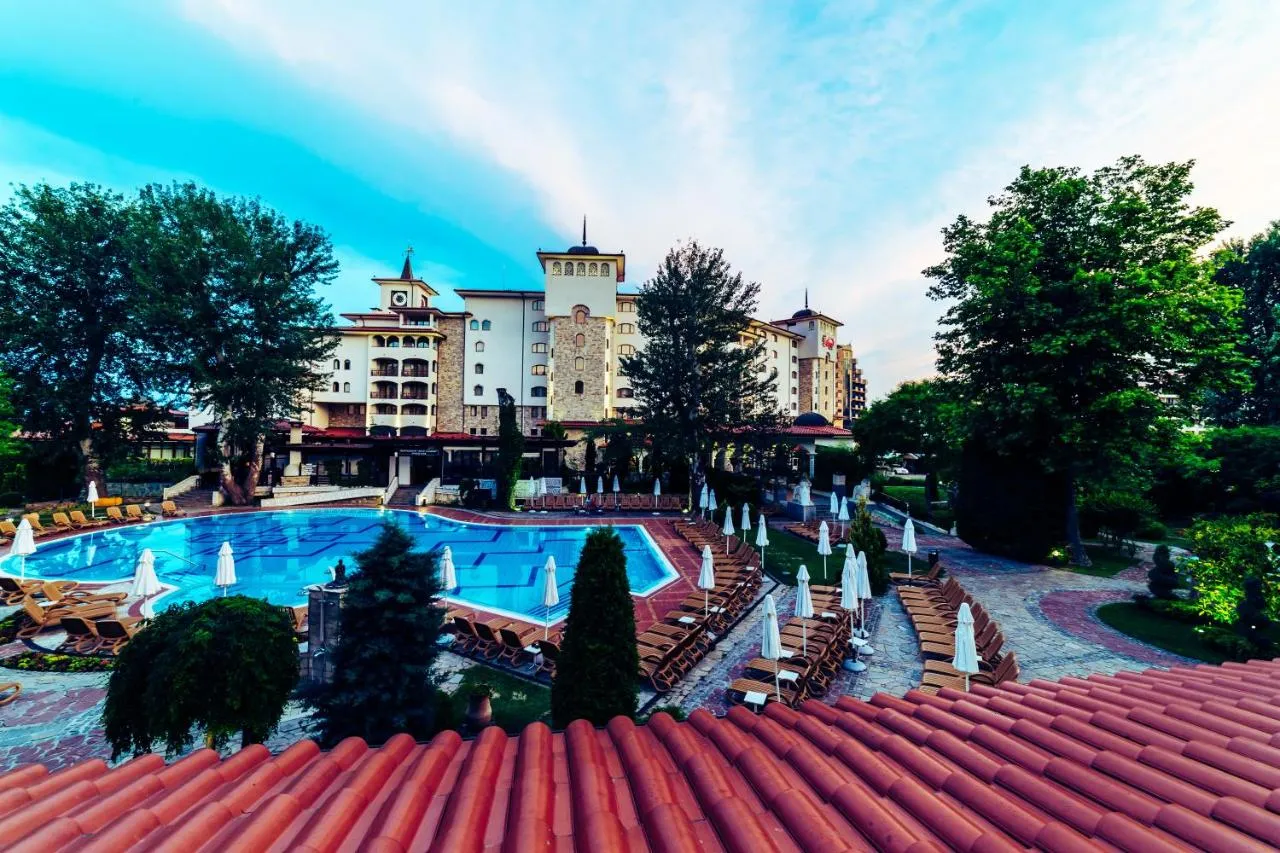 Royal Palace Helena Park Hotel slide-3