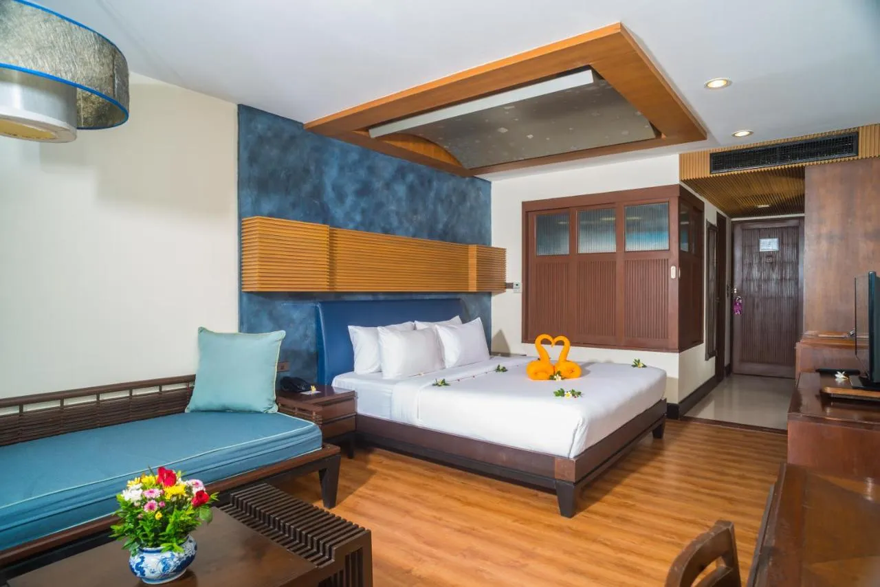 Weekender Resort slide-5
