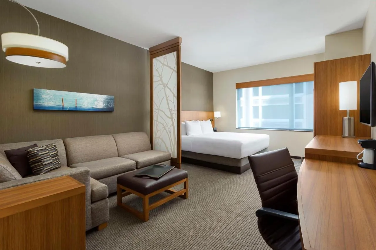 Hyatt Place Chicago/Downtown - The Loop slide-5