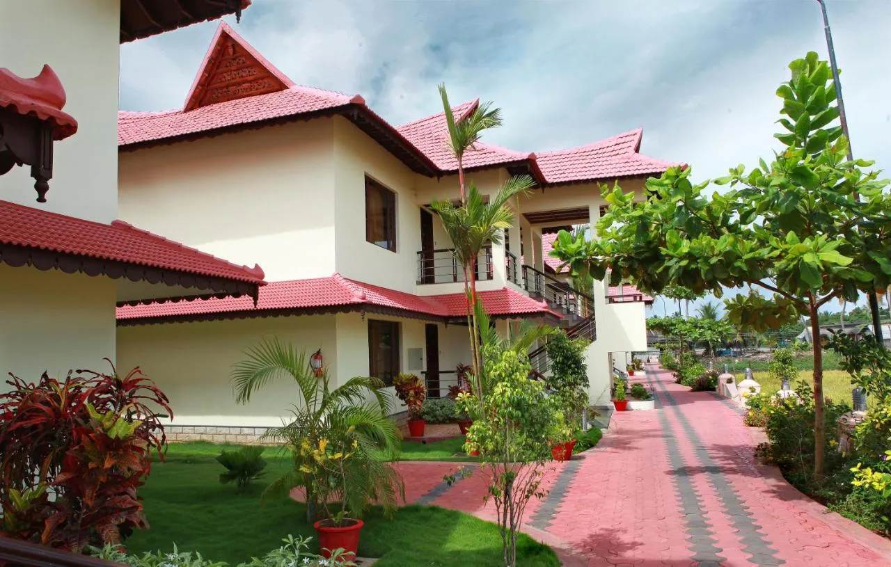 Lake Palace Resort hotel slide-3