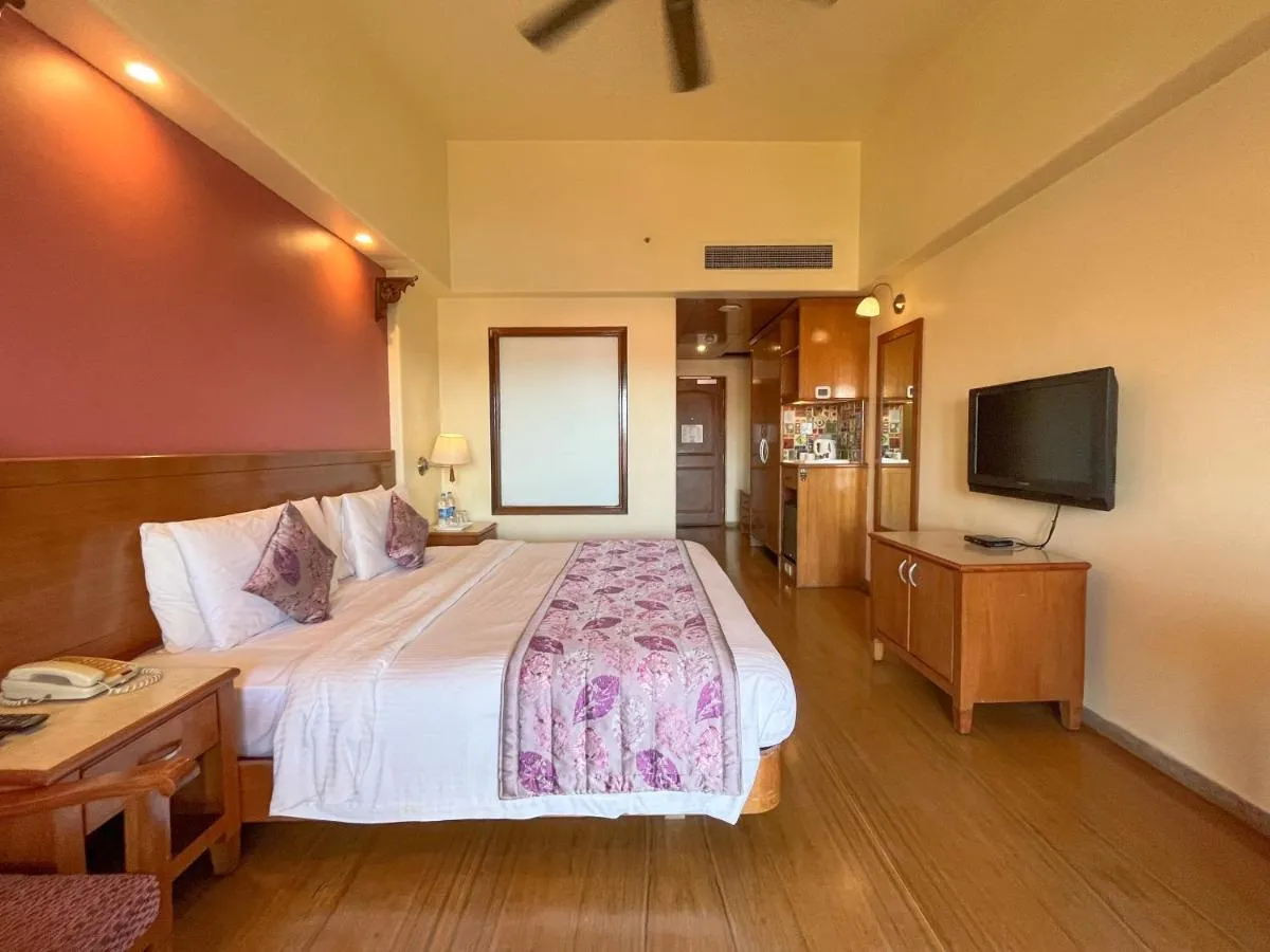 Acron Candolim Regina-1