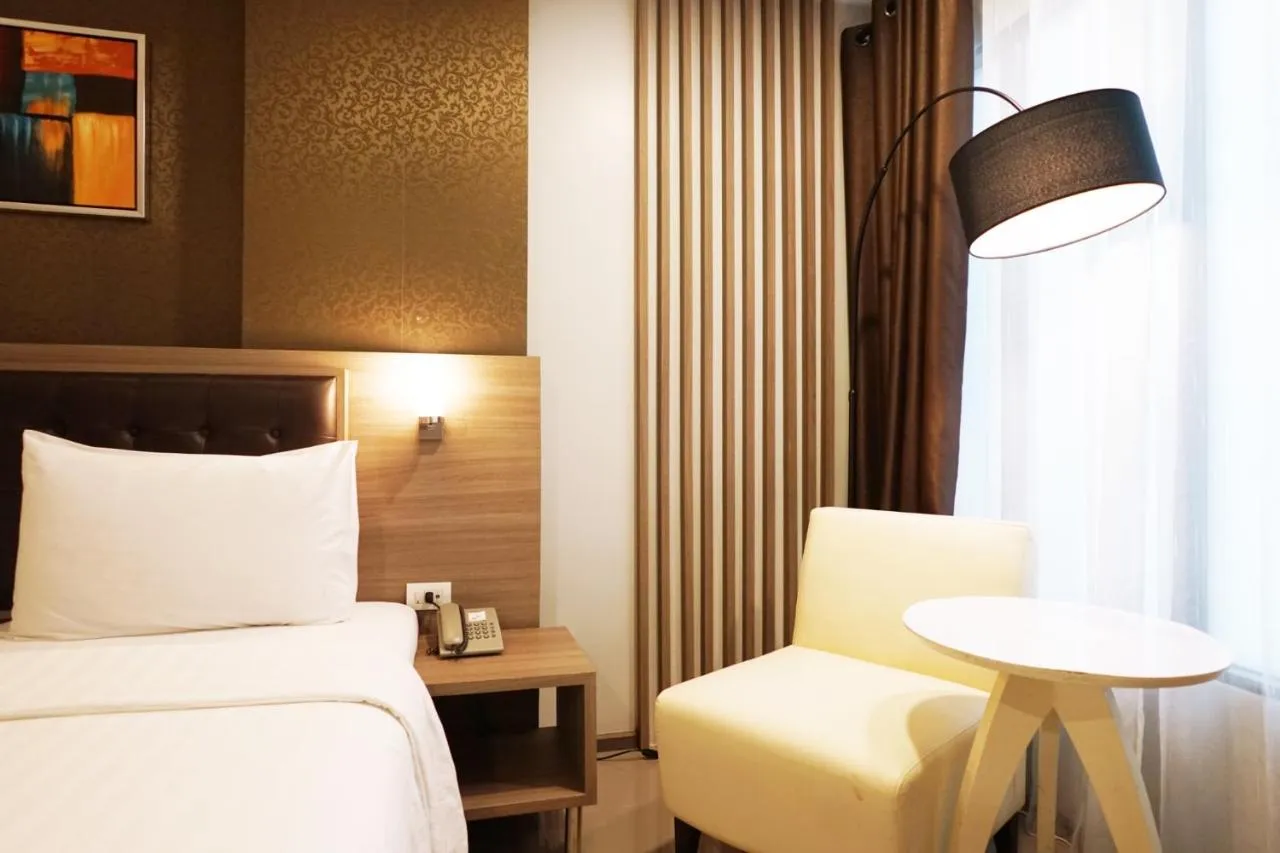 Picnic Hotel Bangkok-2
