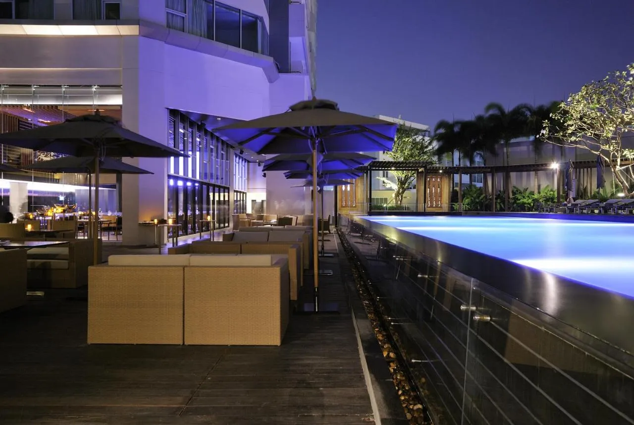 Anantara Sathorn Bangkok Hotel slide-5