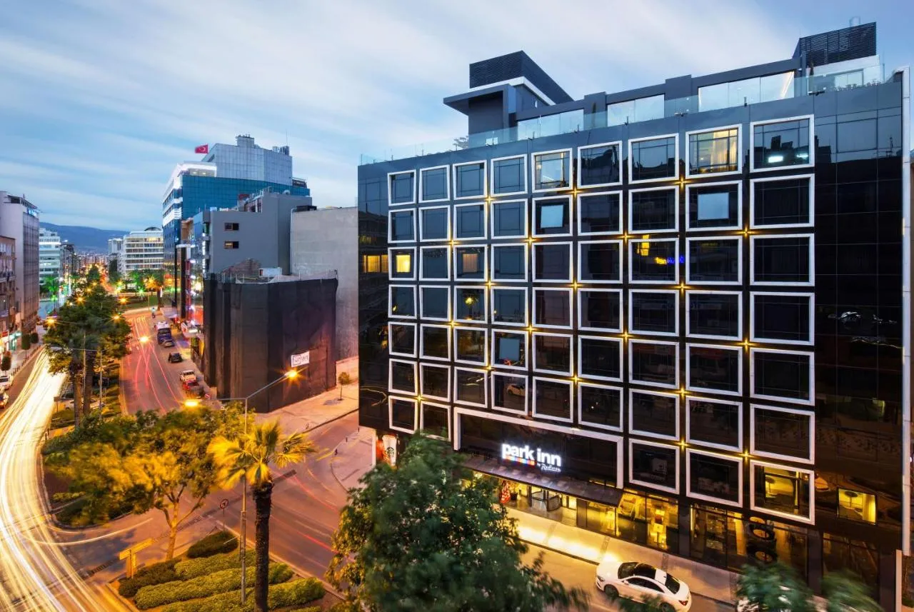 Park Inn by Radisson Izmir slide-4