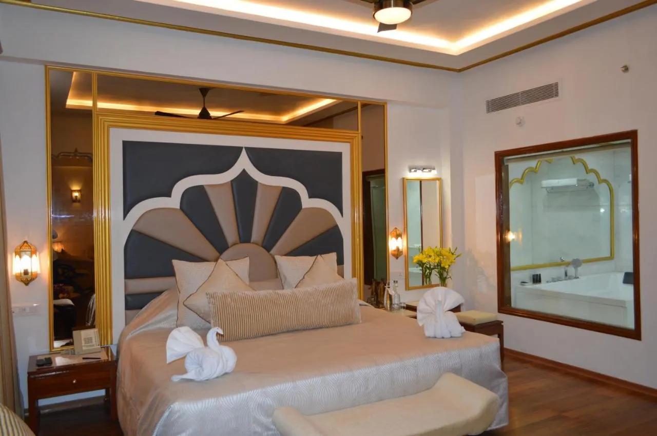 Hotel Clarks Shiraz-1