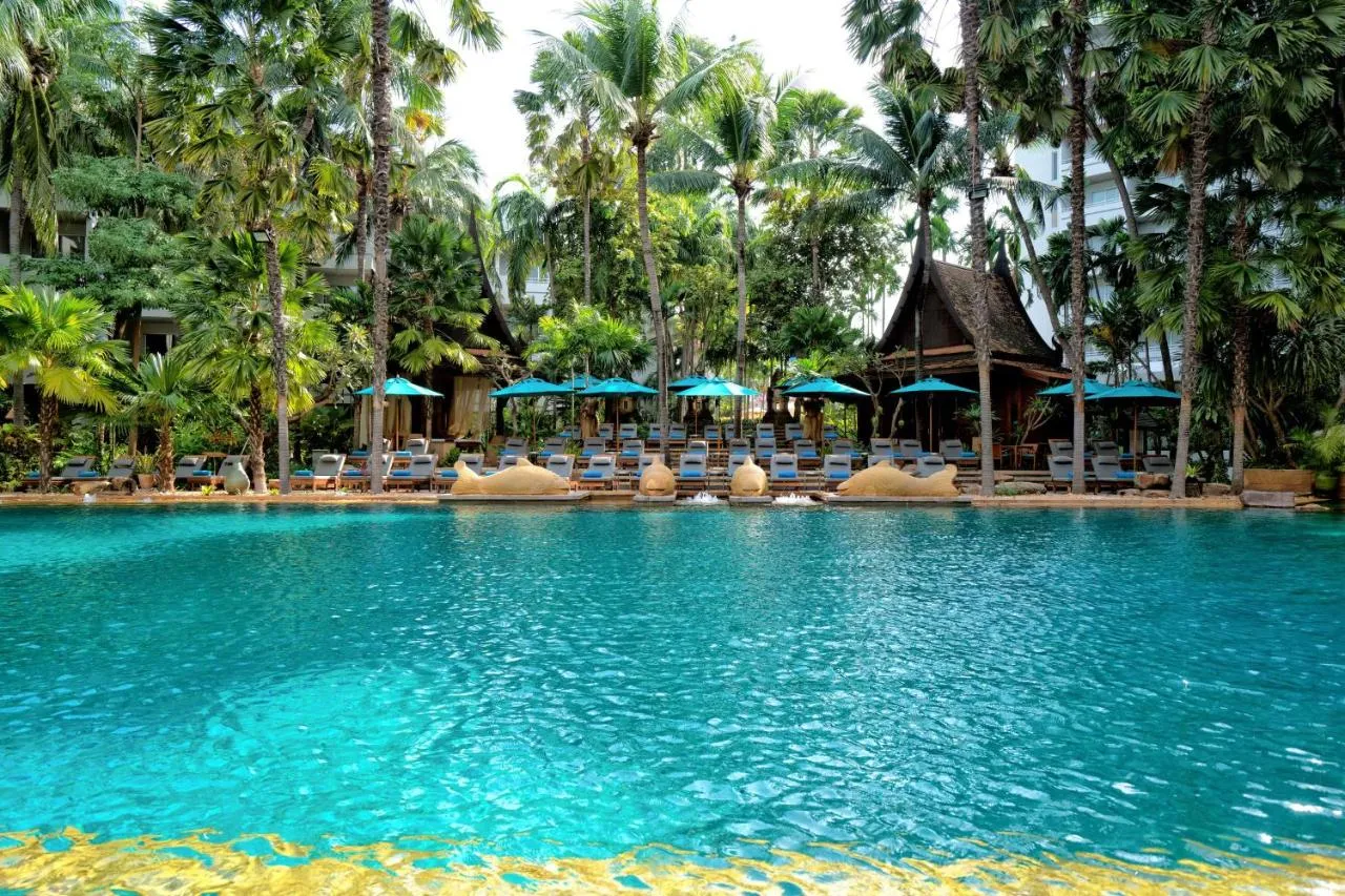 AVANI Pattaya Resort & Spa slide-5