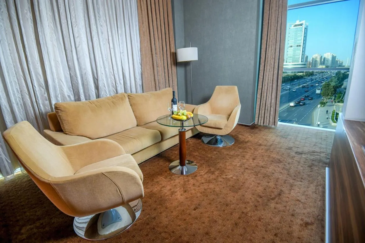 Avenue Hotel Baku by Smart slide-5