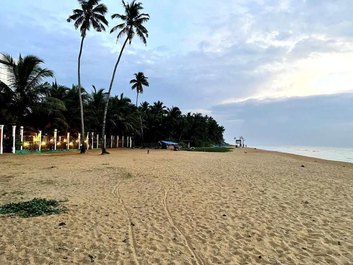 Aryana Queen Beach Resort slide-4