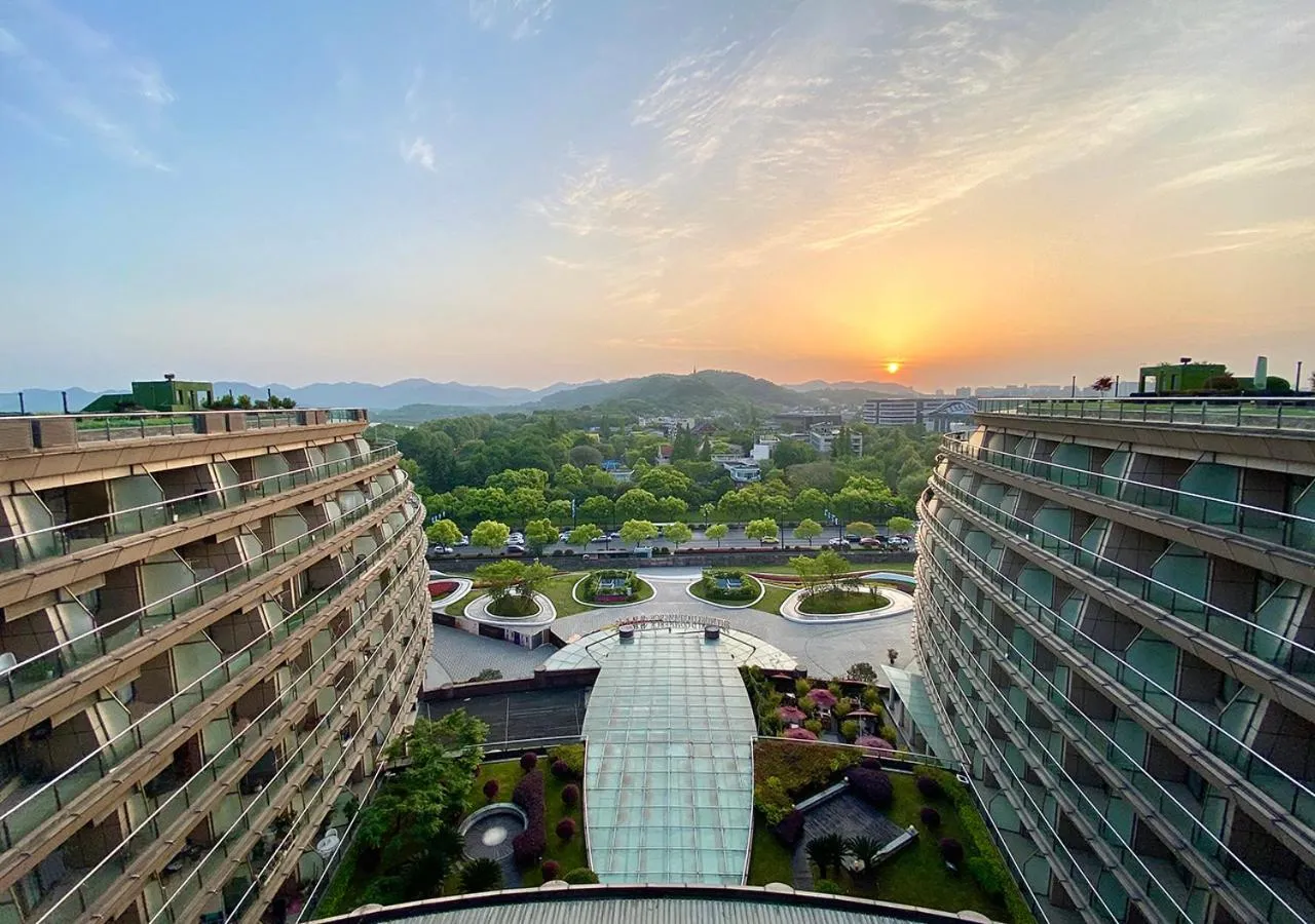 Wyndham Grand Plaza Royale Hangzhou slide-4
