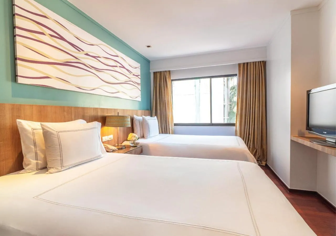 Swissotel Suites Phuket Kamala Beach slide-5