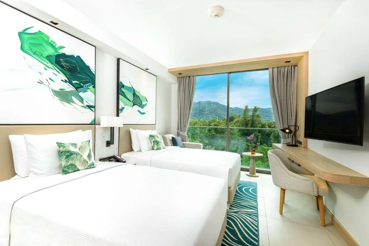 Hilton Garden Inn Phuket Bang Tao slide-5