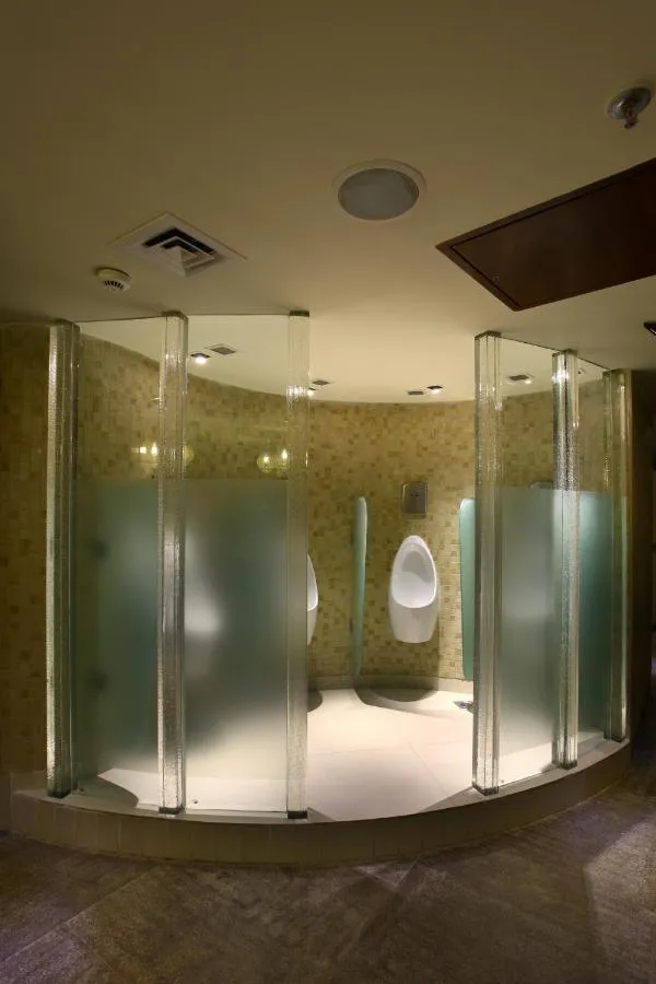 Mahagun Sarovar Portico Suites slide-4
