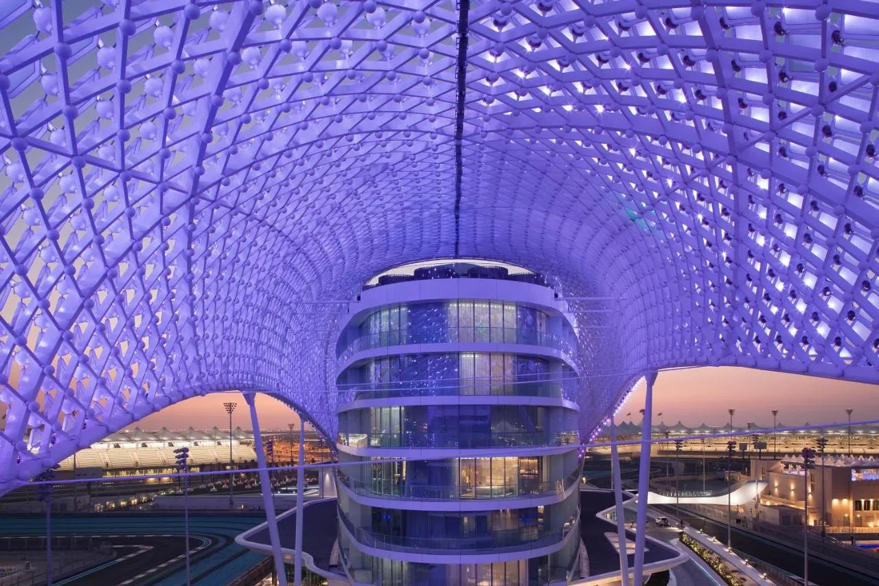 W Abu Dhabi - Yas Island slide-3