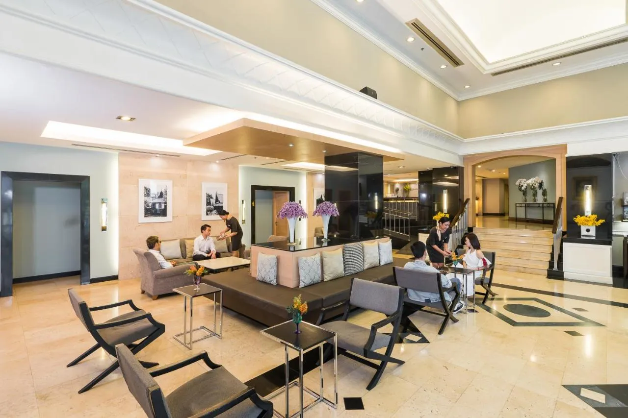 Evergreen Place Siam by UHG-1