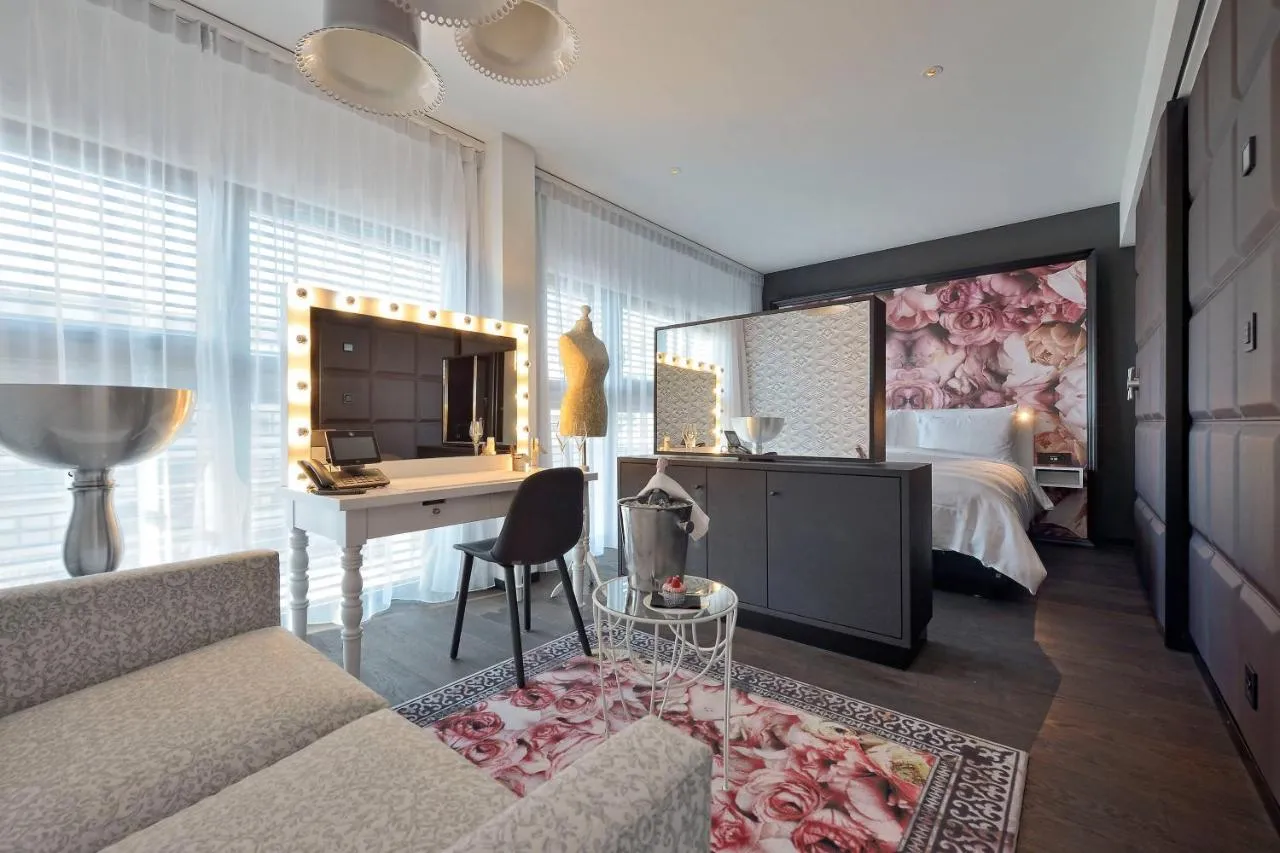 Kameha Grand Zurich, Autograph Collection Hotel slide-4