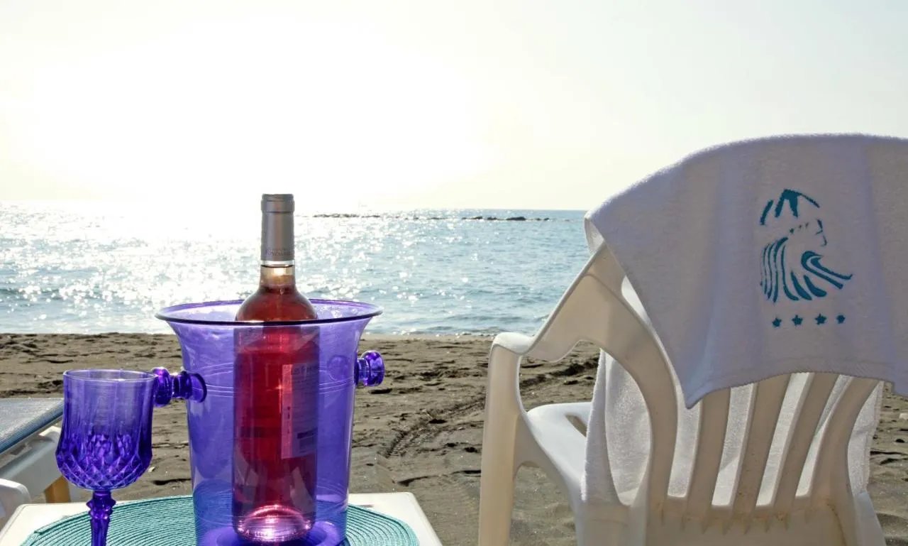 Poseidonia Beach Hotel slide-5