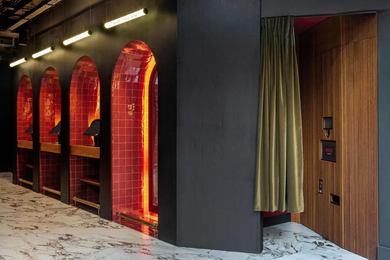 Radisson RED Madrid slide-4