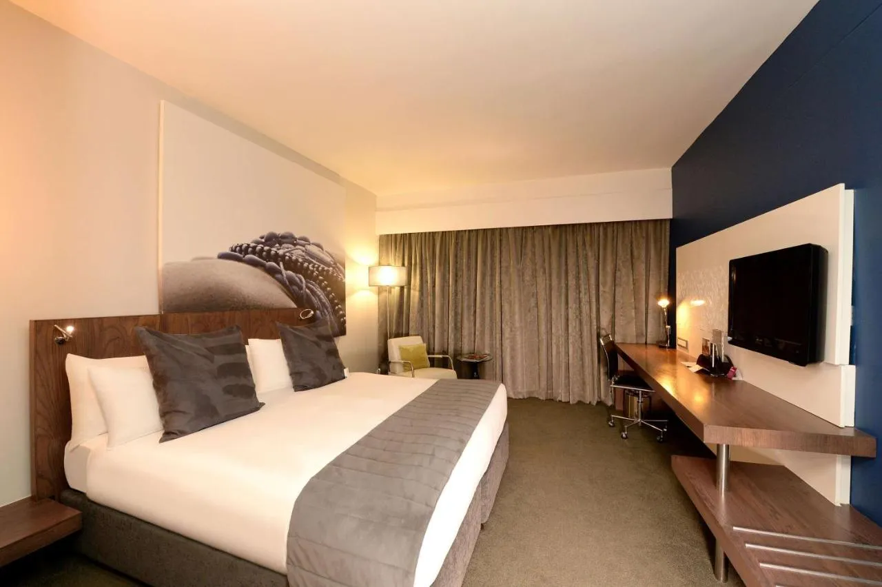 Crowne Plaza Johannesburg - The Rosebank slide-3