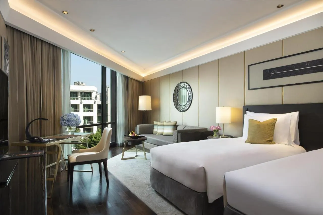 Siam Kempinski Hotel Bangkok slide-5