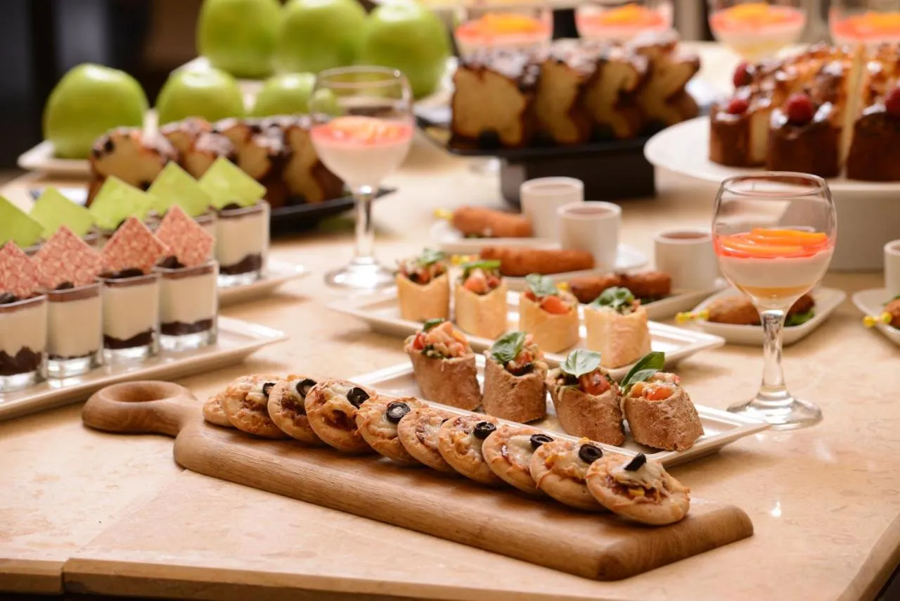 Raouche Arjaan by Rotana slide-3