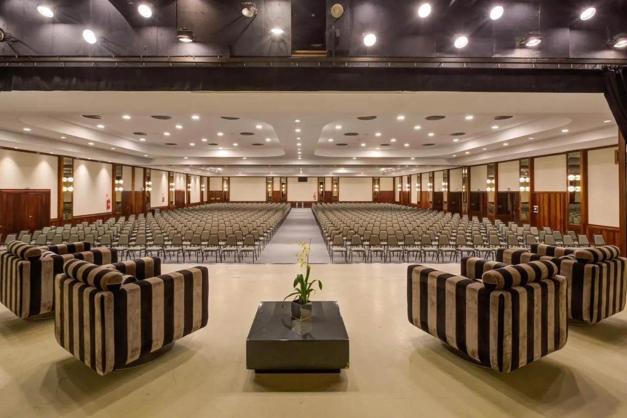 Bourbon Cataratas Convention & Spa Resort slide-3