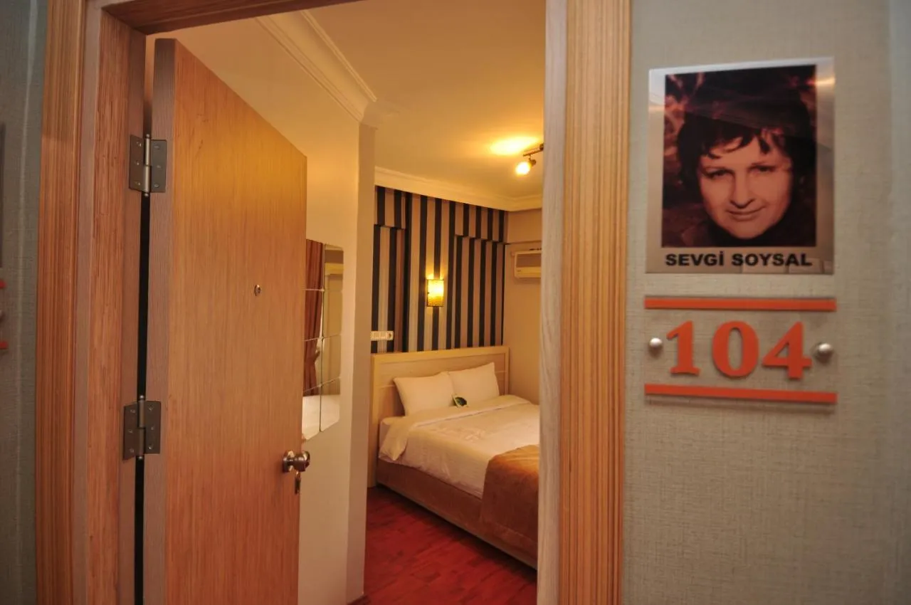 Mini Hotel slide-4