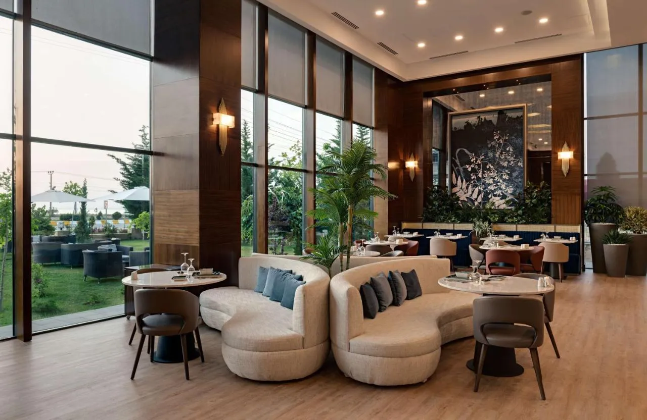 DoubleTree by Hilton Hotel Van-1