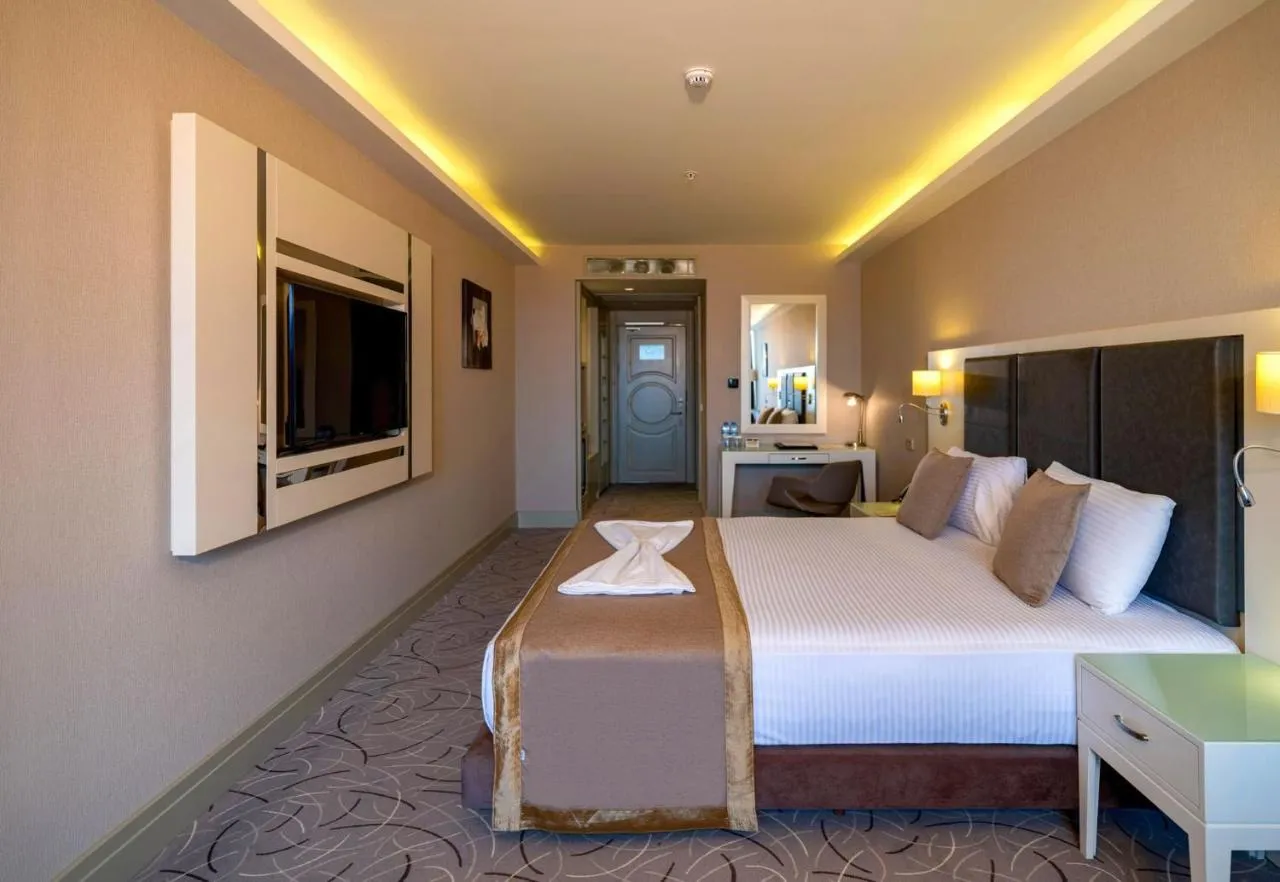 The Conforium Hotel Van-2